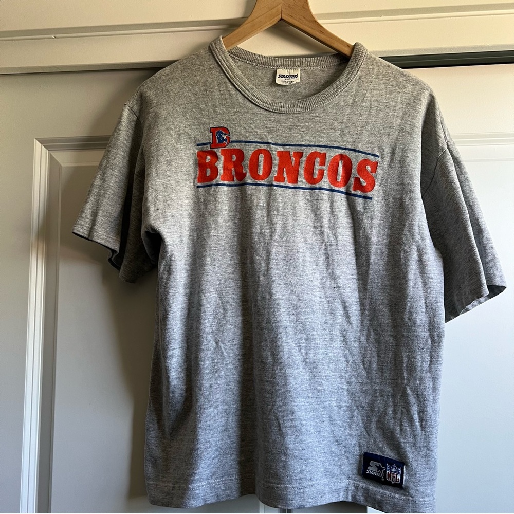 Starter Vintage Denver Broncos T-Shirt Size Medium